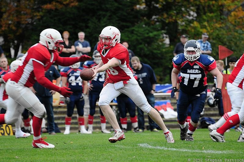 Gelsenkirchen Devils vs Recklinghausen Chargers - 20.10.2012 Gelsenkirchen Devils vs. Recklinghausen Chargers (27:7) 