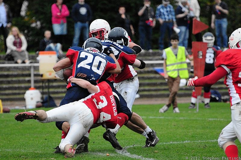 Gelsenkirchen Devils vs Recklinghausen Chargers - 20.10.2012 Gelsenkirchen Devils vs. Recklinghausen Chargers (27:7) 