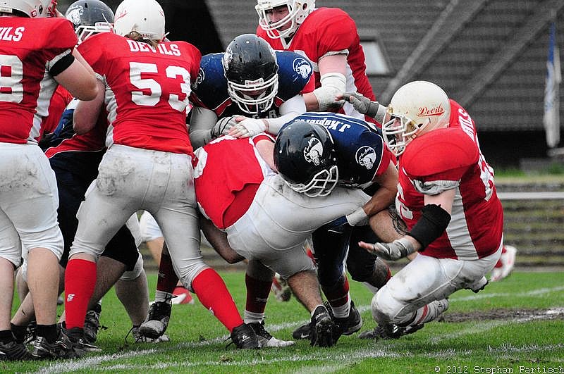 Gelsenkirchen Devils vs Recklinghausen Chargers - 20.10.2012 Gelsenkirchen Devils vs. Recklinghausen Chargers (27:7) 