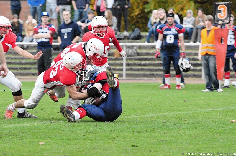Gelsenkirchen Devils vs Recklinghausen Chargers - 20.10.2012 Gelsenkirchen Devils vs. Recklinghausen Chargers (27:7) 