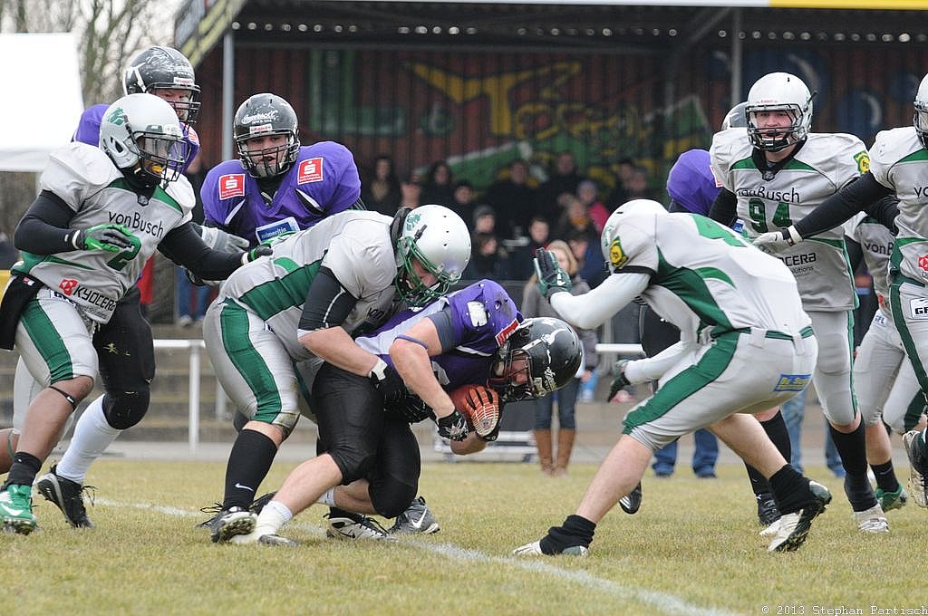 Langenfeld Longhorns vs. Bielefeld Bulldogs  - 06.04.2013 Vorbereitungsspiel Langenfeld Longhorns vs. Bielefeld Bulldogs (13:26) 