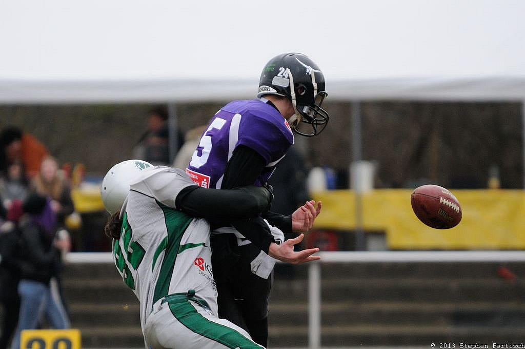 Langenfeld Longhorns vs. Bielefeld Bulldogs  - 06.04.2013 Vorbereitungsspiel Langenfeld Longhorns vs. Bielefeld Bulldogs (13:26) 