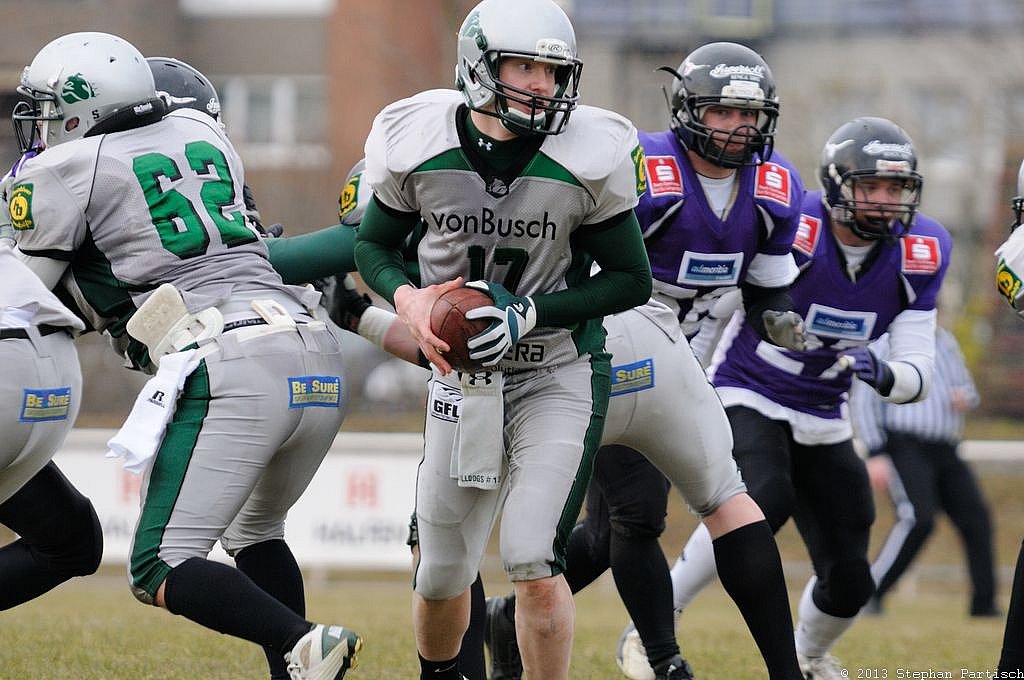 Langenfeld Longhorns vs. Bielefeld Bulldogs  - 06.04.2013 Vorbereitungsspiel Langenfeld Longhorns vs. Bielefeld Bulldogs (13:26) 