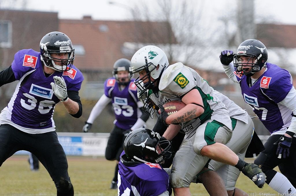 Langenfeld Longhorns vs. Bielefeld Bulldogs  - 06.04.2013 Vorbereitungsspiel Langenfeld Longhorns vs. Bielefeld Bulldogs (13:26) 