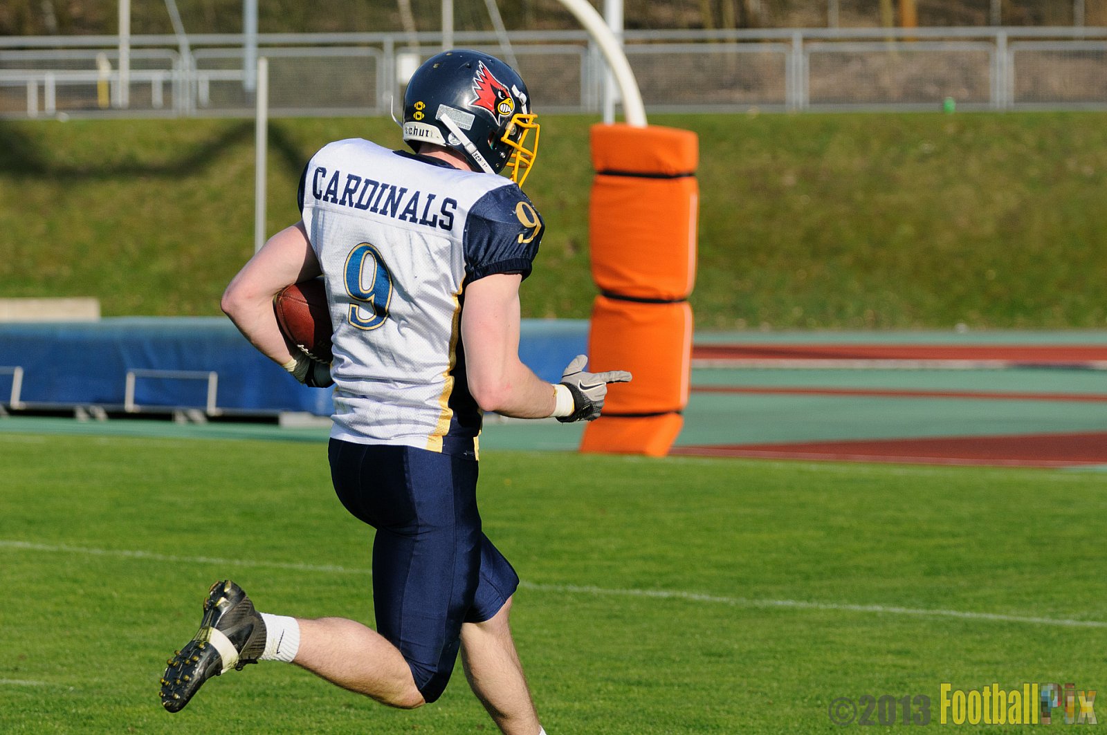 Essen Assindia Cardinals vs. Bochum Cadets - 20.04.2013 Essen Assindia Cardinals vs. Bochum Cadets (54:13) 