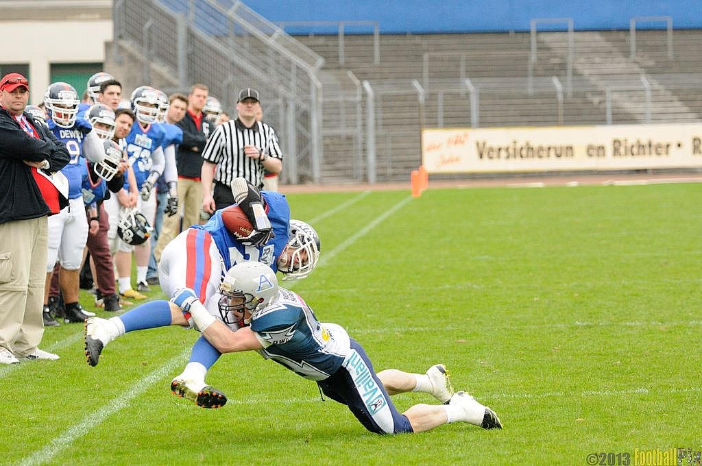 Remscheid Amboss vs. Dortmund Giants  - 21.04.2013 Remscheid Amboss vs. Dortmund Giants (13:9) 