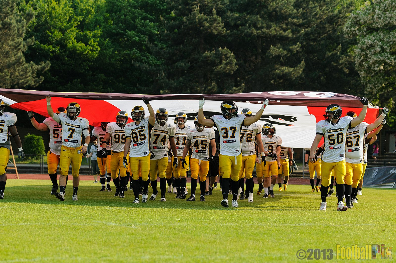 Düsseldorf Panther	vs. Berlin Adler  - 08.06.2013 GFL Nord: Düsseldorf Panther vs. Berlin Adler (10:27)