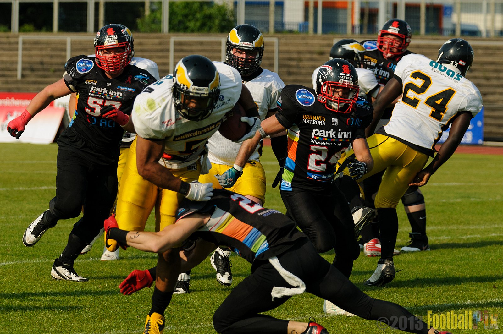 Düsseldorf Panther	vs. Berlin Adler  - 08.06.2013 GFL Nord: Düsseldorf Panther vs. Berlin Adler (10:27)