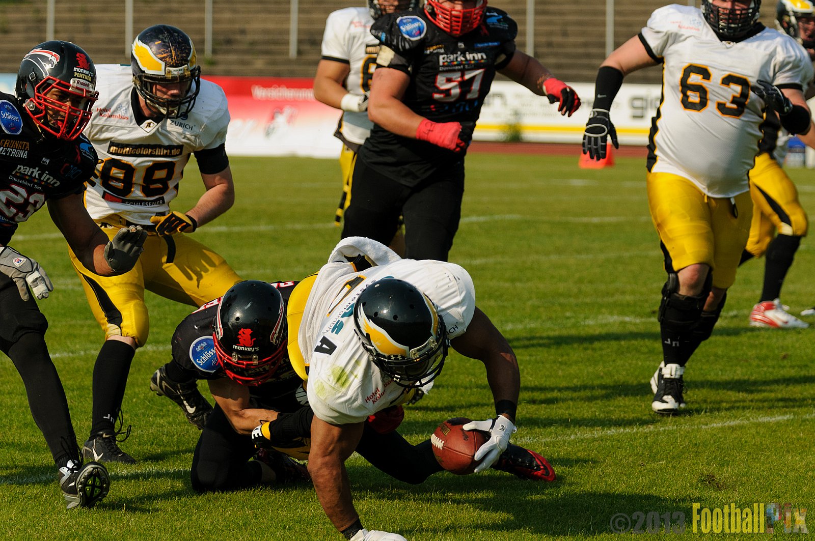 Düsseldorf Panther	vs. Berlin Adler  - 08.06.2013 GFL Nord: Düsseldorf Panther vs. Berlin Adler (10:27)