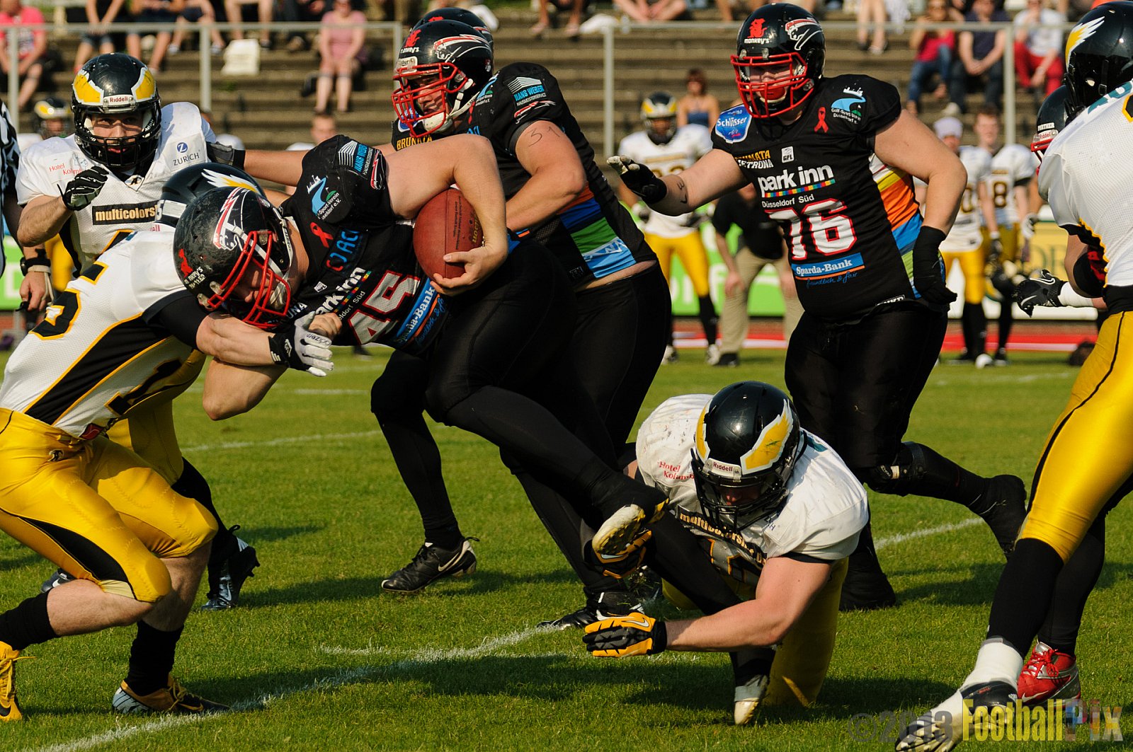 Düsseldorf Panther	vs. Berlin Adler  - 08.06.2013 GFL Nord: Düsseldorf Panther vs. Berlin Adler (10:27)