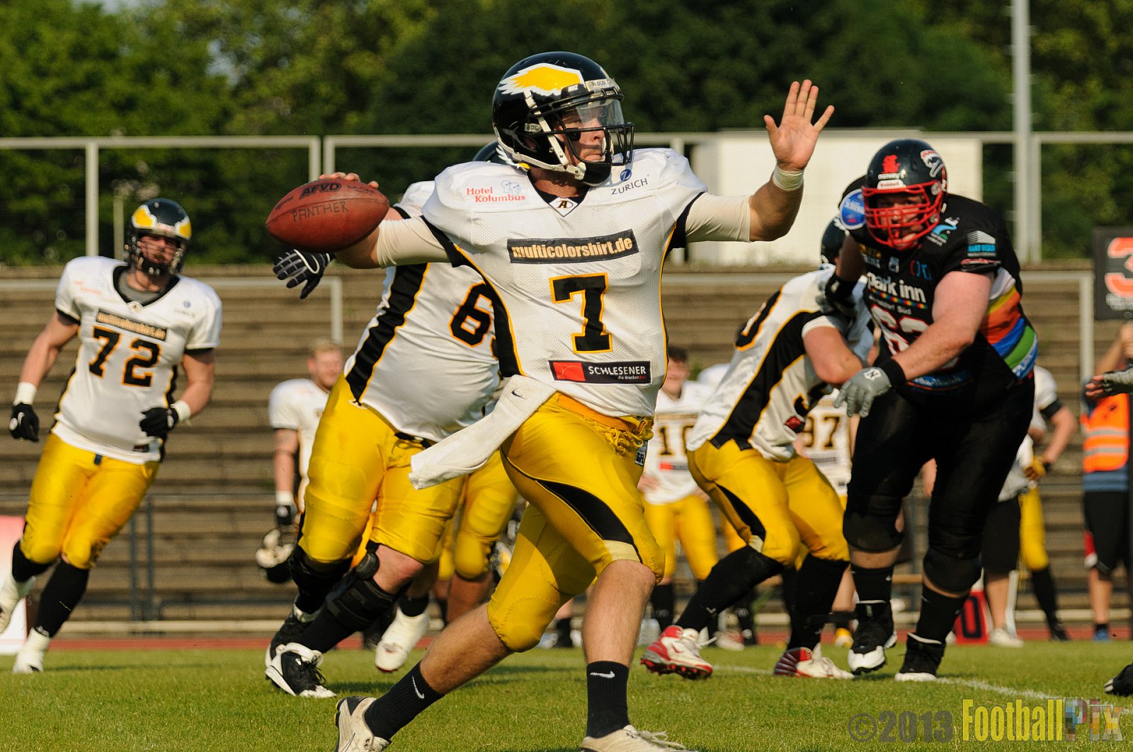 Düsseldorf Panther	vs. Berlin Adler  - 08.06.2013 GFL Nord: Düsseldorf Panther vs. Berlin Adler (10:27)