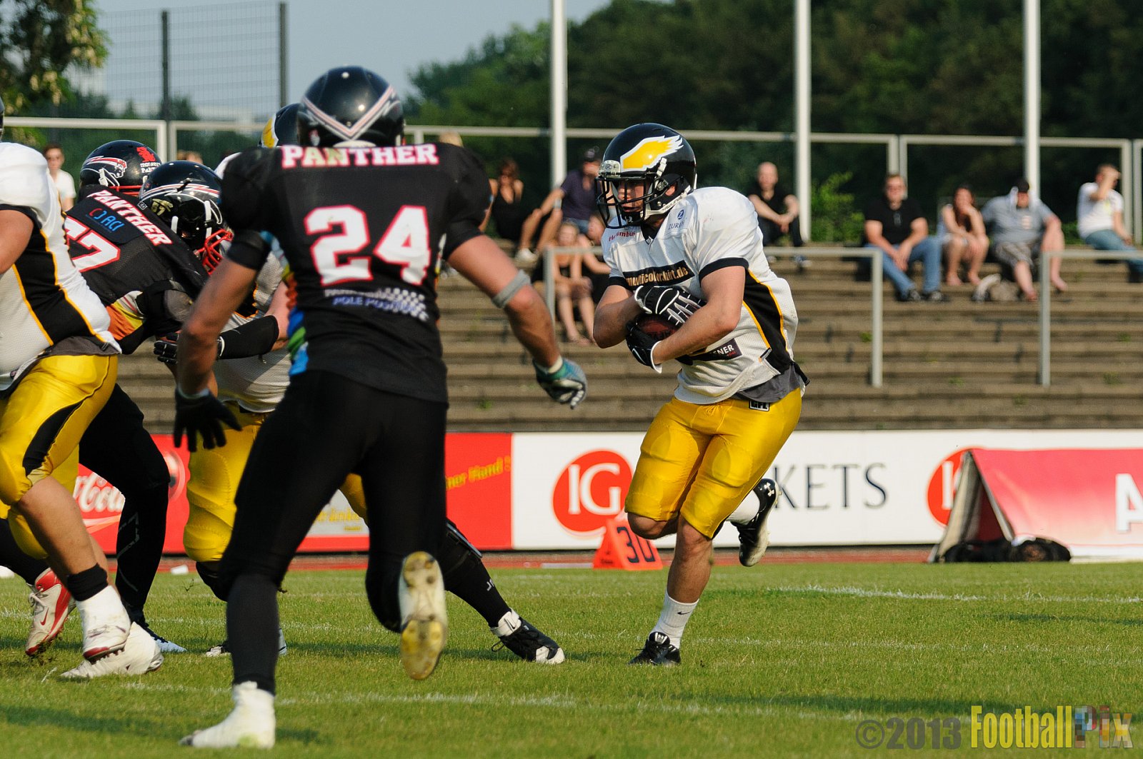 Düsseldorf Panther	vs. Berlin Adler  - 08.06.2013 GFL Nord: Düsseldorf Panther vs. Berlin Adler (10:27)