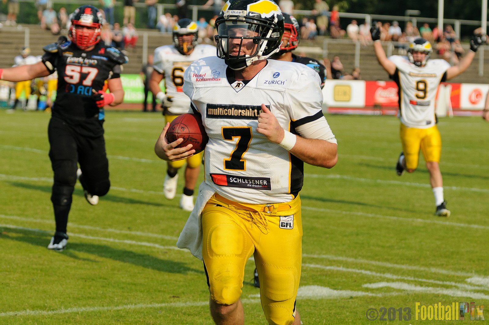 Düsseldorf Panther	vs. Berlin Adler  - 08.06.2013 GFL Nord: Düsseldorf Panther vs. Berlin Adler (10:27)