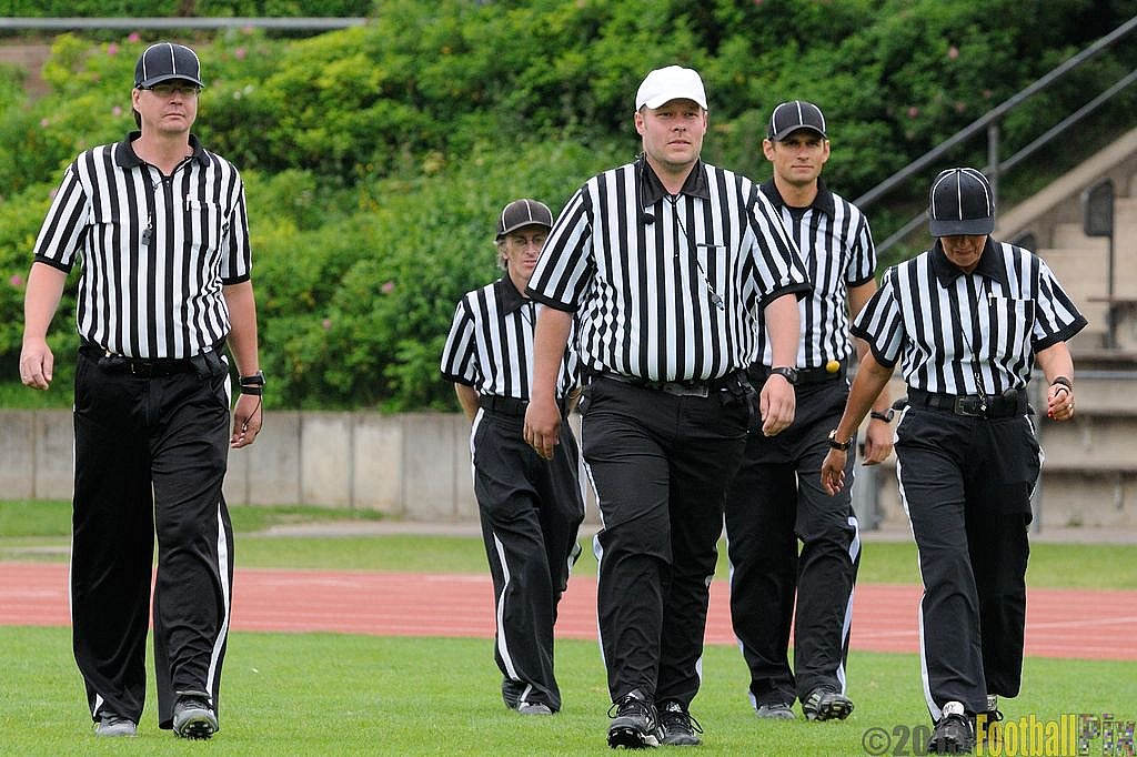 09.06.2013 Mönchengladbach Wolfpack vs. Cologne Falcons II (28:13) 
