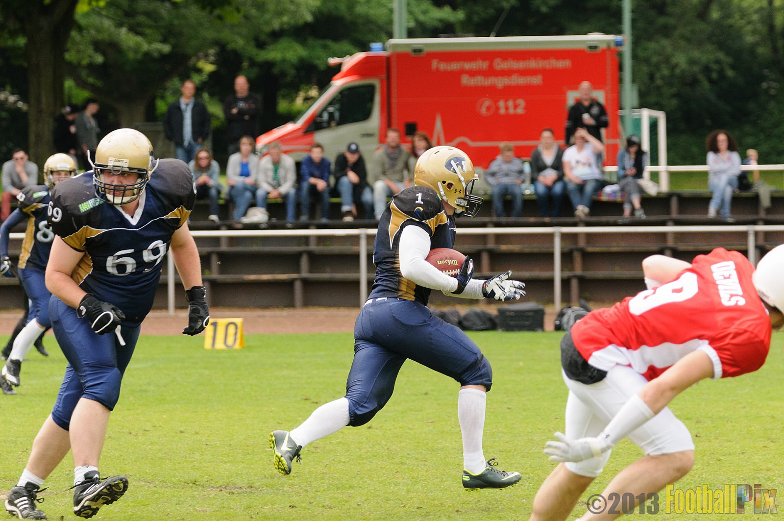 Gelsenkirchen Devils vs. Schiefbahn Riders - 16.06.2013 Gelsenkirchen Devils vs. Schiefbahn Riders (12:49) 
