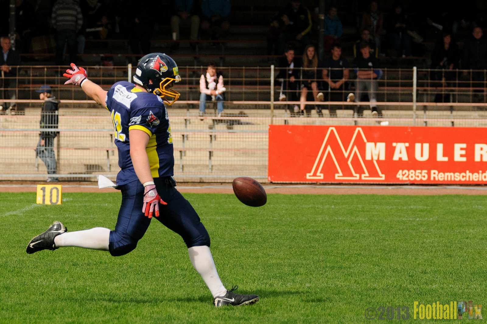 Remscheid Amboss vs. Essen Assindia Cardinals  - 23.06.2013 Remscheid Amboss vs. Essen Assindia Cardinals (10:0) 
