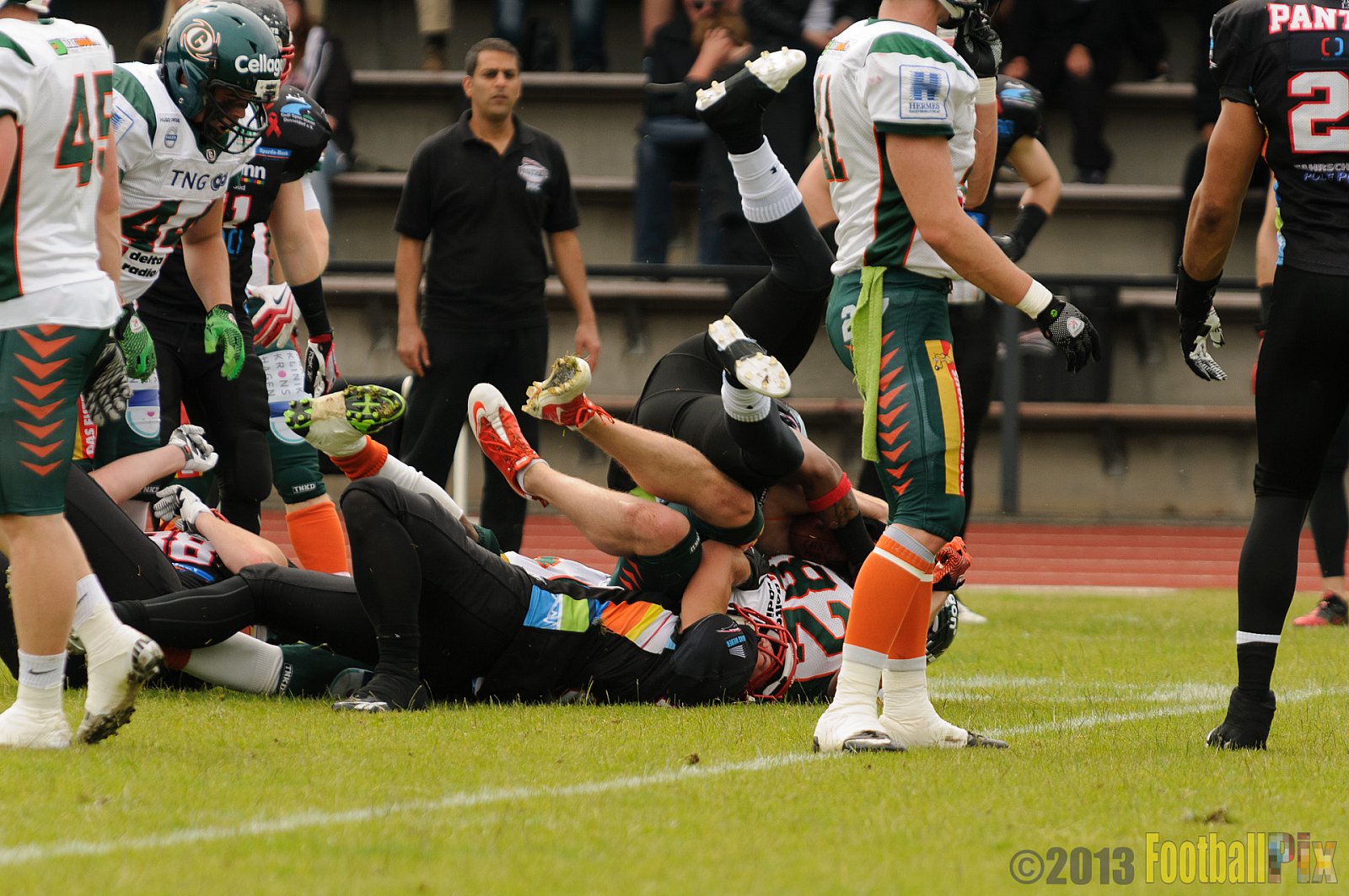 Düsseldorf Panther vs. Kiel Baltic Hurricanes - 30.06.2013 GFL Nord: Düsseldorf Panther vs. Kiel Baltic Hurricanes (10:47) 