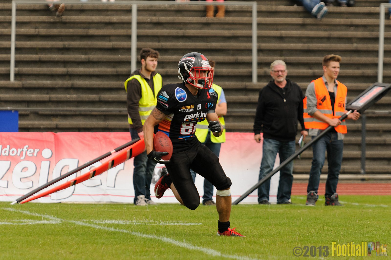 Düsseldorf Panther vs. Kiel Baltic Hurricanes - 30.06.2013 GFL Nord: Düsseldorf Panther vs. Kiel Baltic Hurricanes (10:47) 