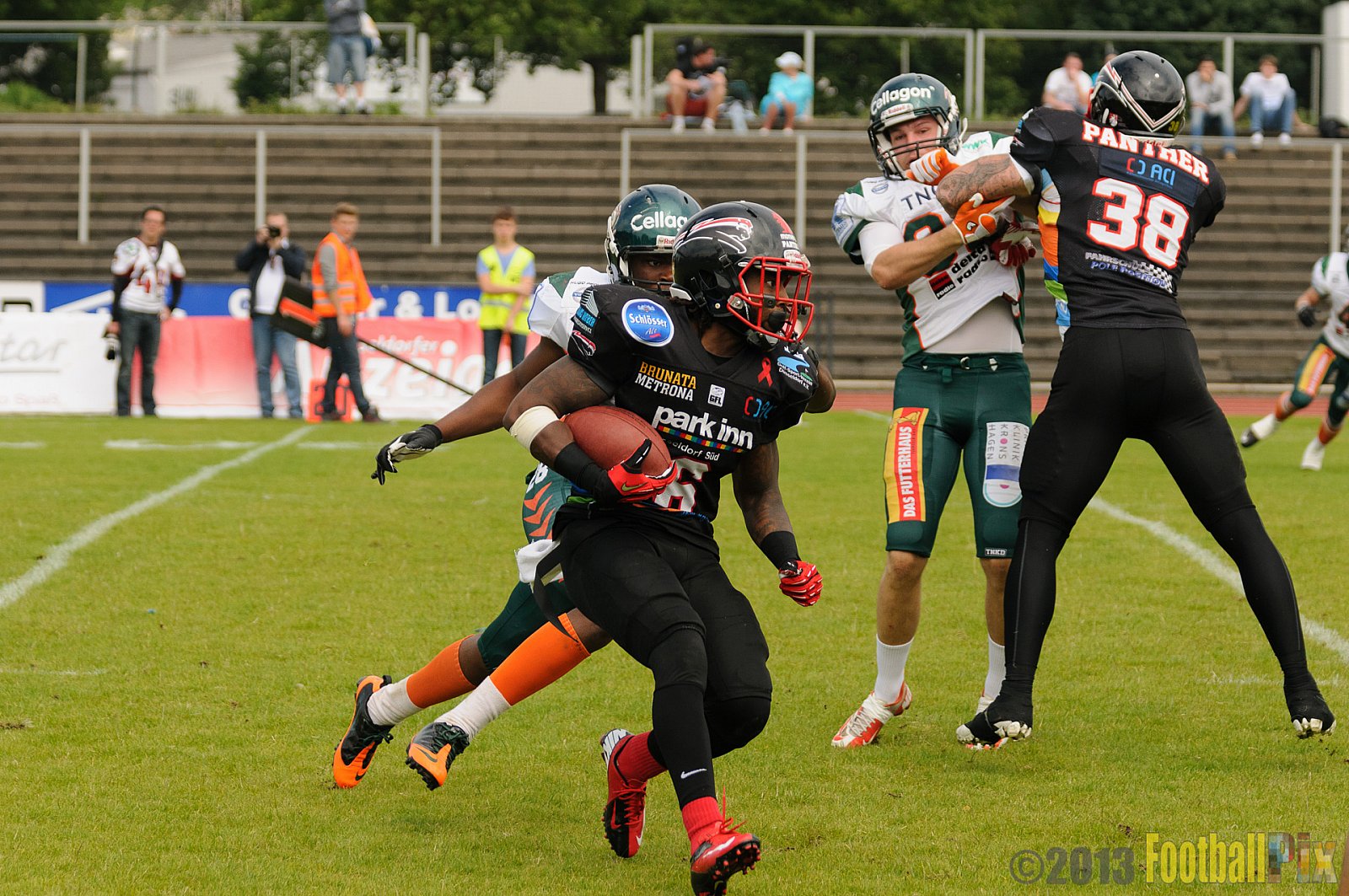 Düsseldorf Panther vs. Kiel Baltic Hurricanes - 30.06.2013 GFL Nord: Düsseldorf Panther vs. Kiel Baltic Hurricanes (10:47) 