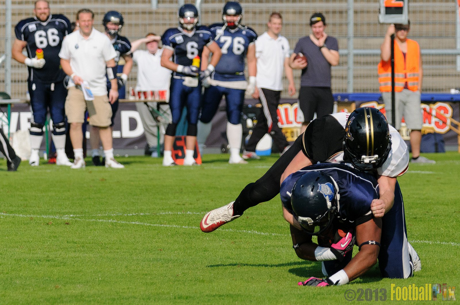 Cologne Falcons vs. Hamburg Blue Devils - 06.07.2013 GFL Nord: Cologne Falcons vs. Hamburg Blue Devils (14:42) 