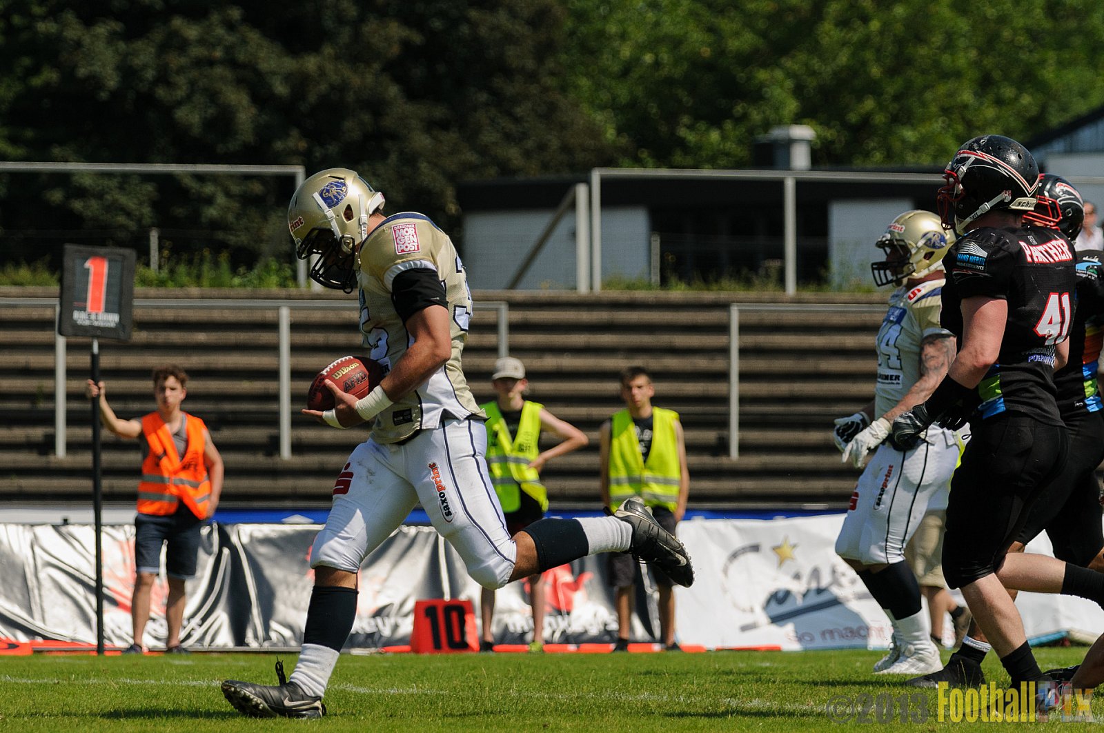 Düsseldorf Panther vs. Dresden Monarchs - 07.07.2013 GFL Nord: Düsseldorf Panther vs. Dresden Monarchs (14:42) 