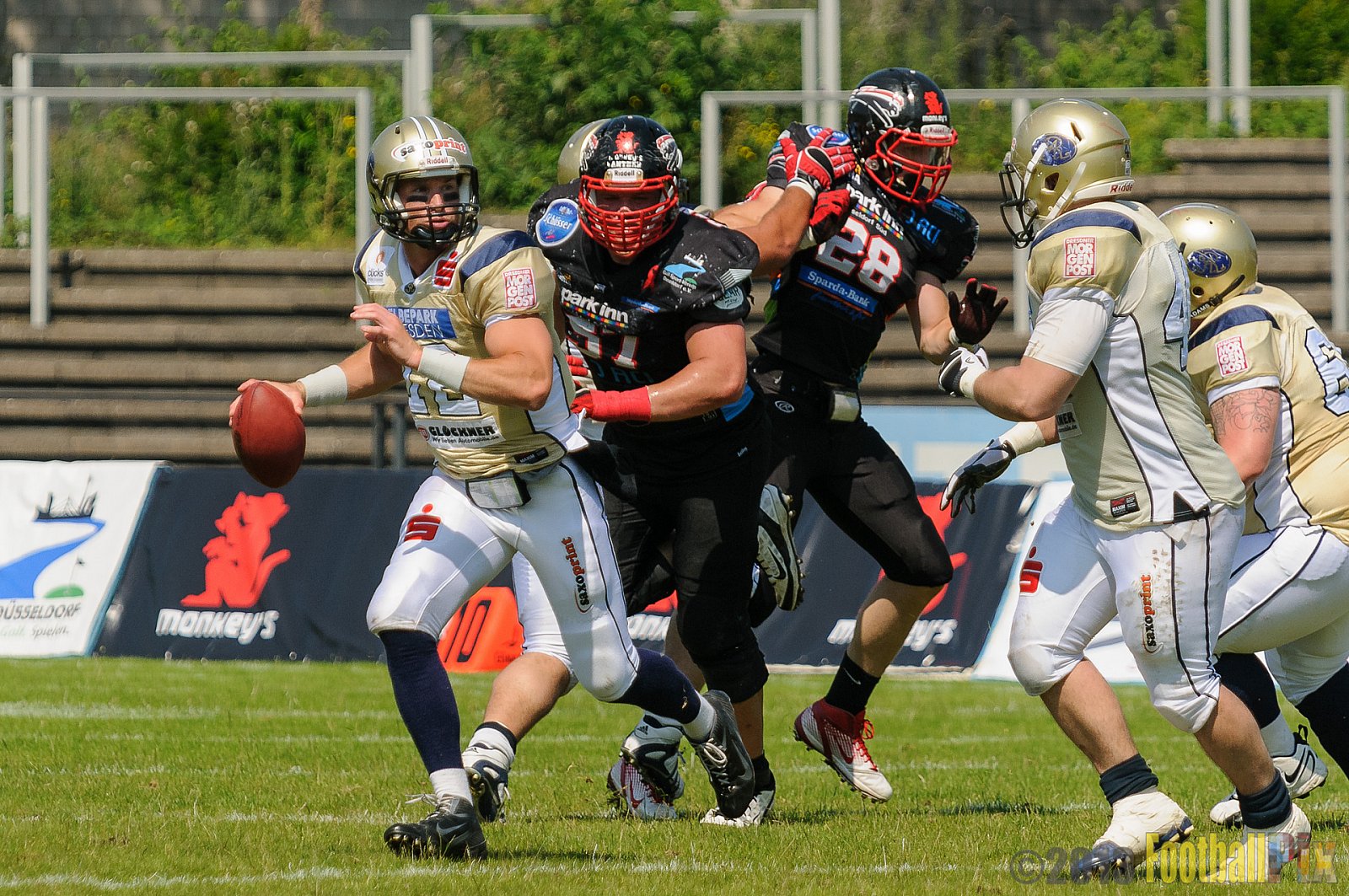 Düsseldorf Panther vs. Dresden Monarchs - 07.07.2013 GFL Nord: Düsseldorf Panther vs. Dresden Monarchs (14:42) 