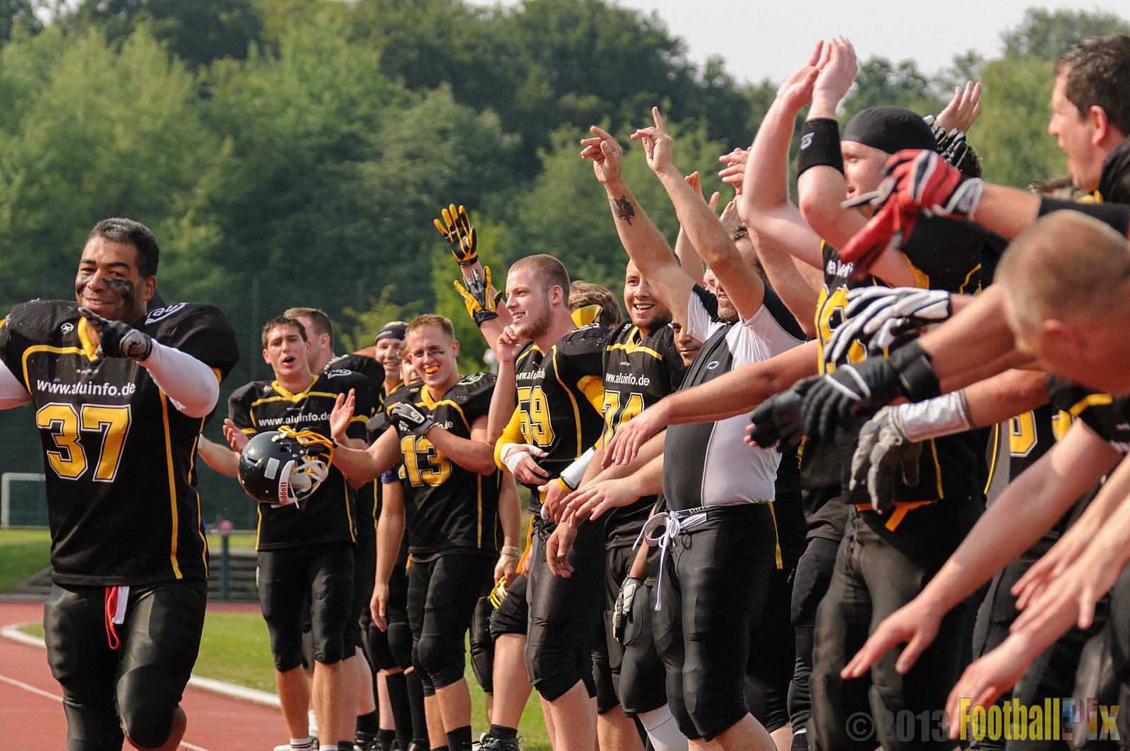 Düsseldorf Bulldozer vs. Mülheim Shamrocks - 14.07.2013 Düsseldorf Bulldozer vs. Mülheim Shamrocks (34:0) 