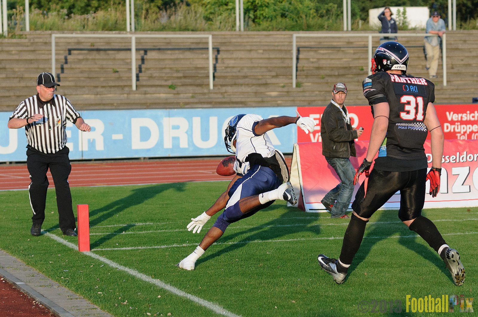 Düsseldorf Panther vs. Hamburg Blue Devils - 10.08.2013 GFL Nord: Düsseldorf Panther vs. Hamburg Blue Devils (28:9) 