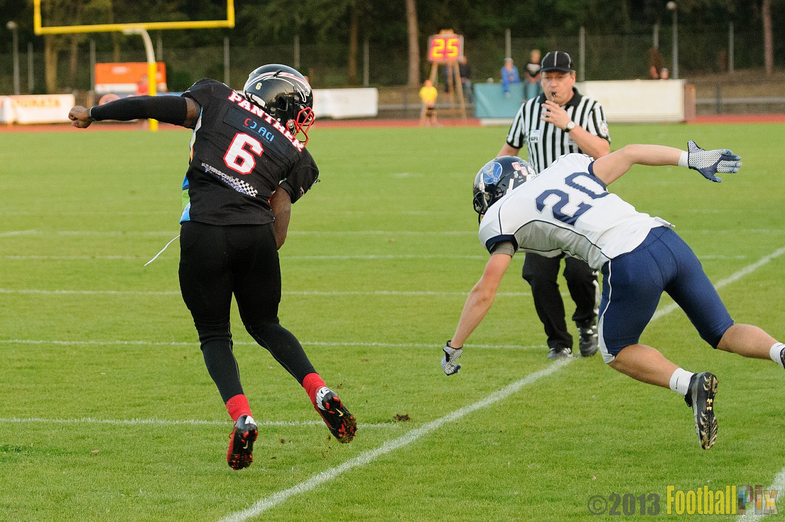 Düsseldorf Panther vs. Hamburg Blue Devils - 10.08.2013 GFL Nord: Düsseldorf Panther vs. Hamburg Blue Devils (28:9) 