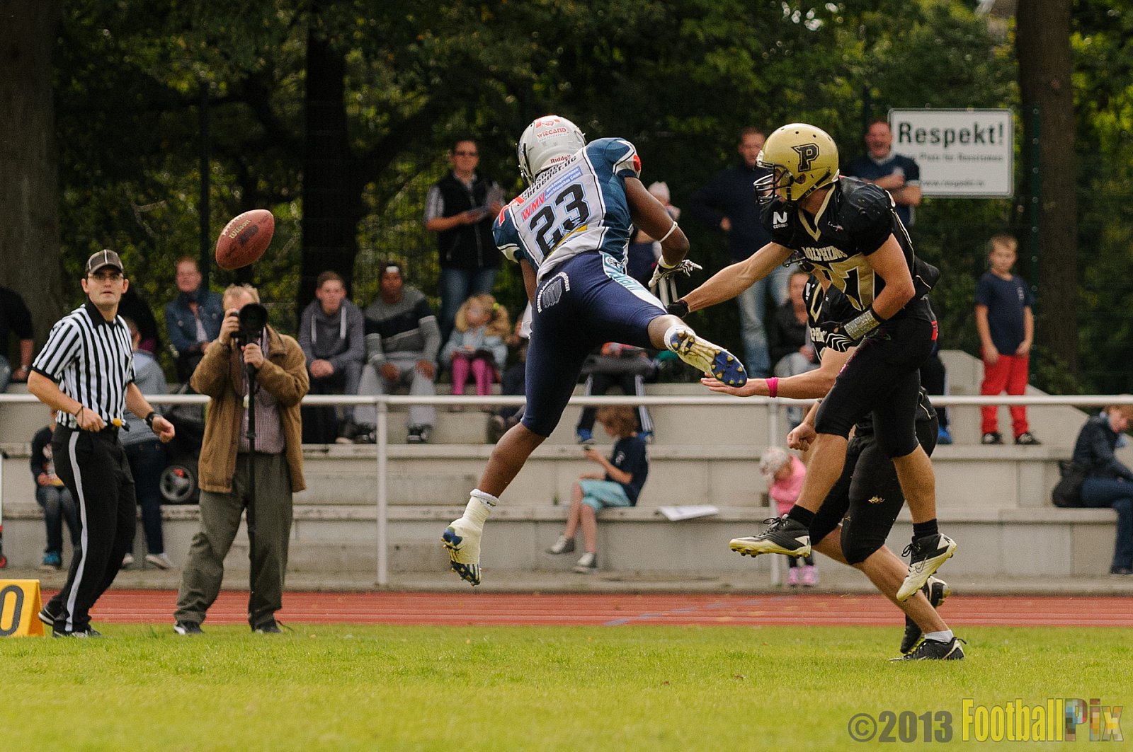  Remscheid Amboss vs. Paderborn Dolphins  - 15.09.2013 Remscheid Amboss vs. Paderborn Dolphins (22:7) 