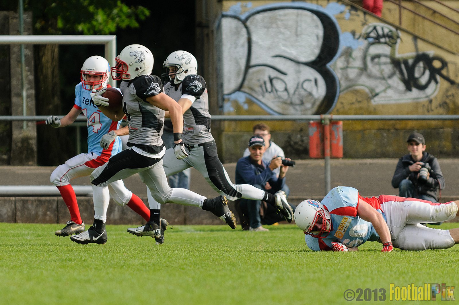 Mönchengladbach Wolfpack vs. Bonn Gamecocks II - 28.09.2013 Mönchengladbach Wolfpack vs. Bonn Gamecocks II (50:0) 