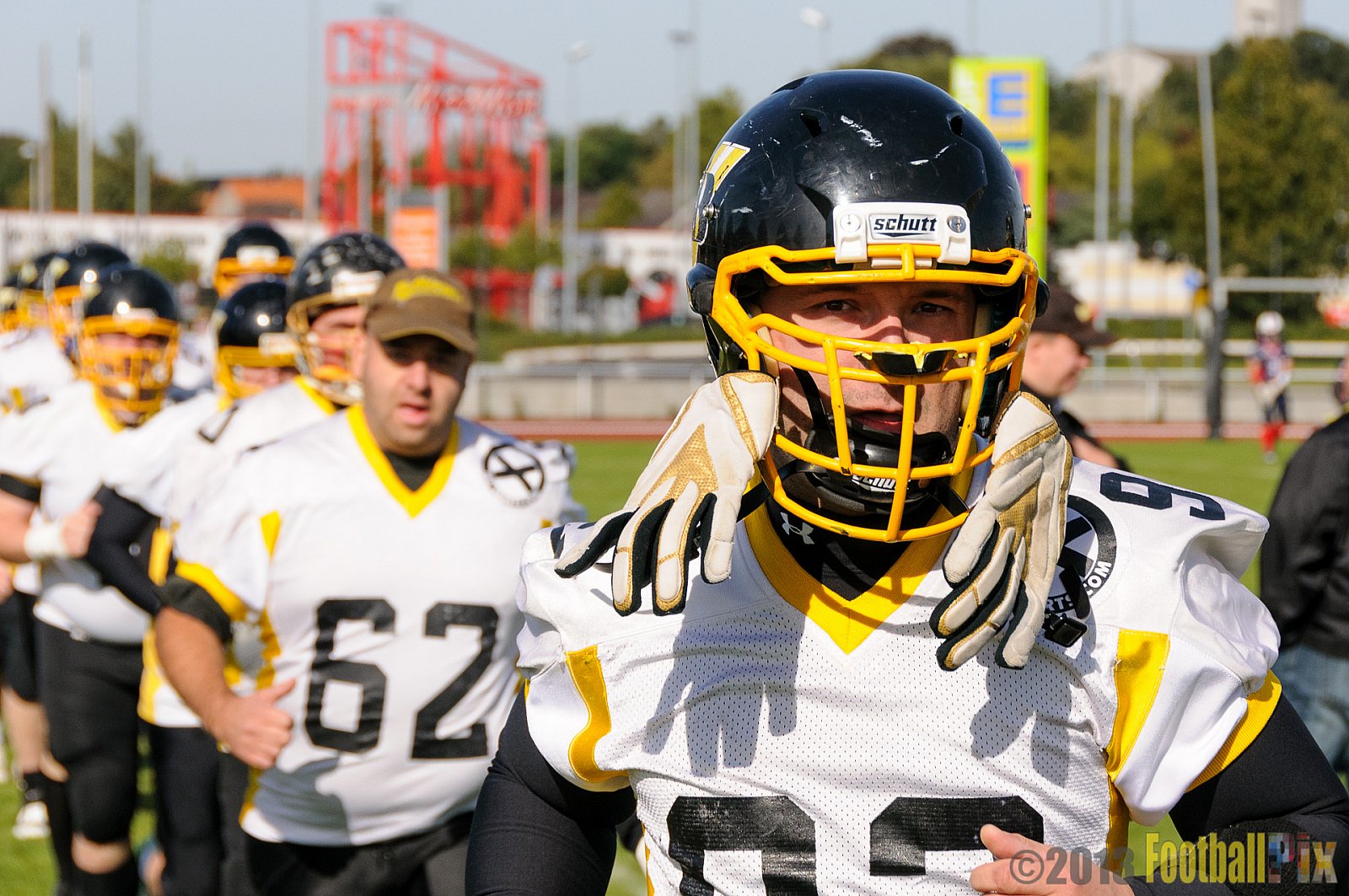 Kreis Heinsberg Bisons vs. Düsseldorf Bulldozer - 03.10.2013 Kreis Heinsberg Bisons vs. Düsseldorf Bulldozer (6:36) 