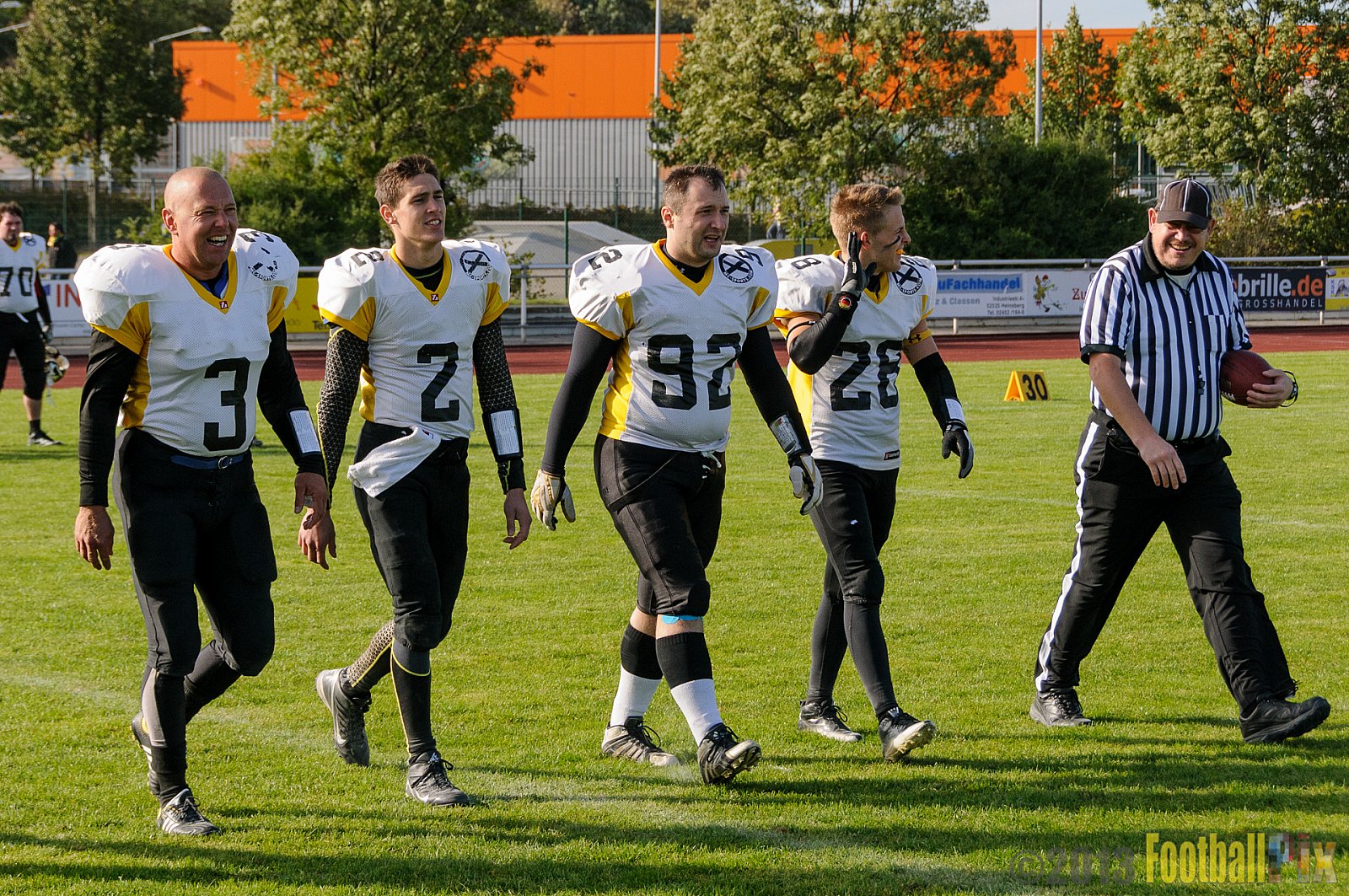 Kreis Heinsberg Bisons vs. Düsseldorf Bulldozer - 03.10.2013 Kreis Heinsberg Bisons vs. Düsseldorf Bulldozer (6:36) 