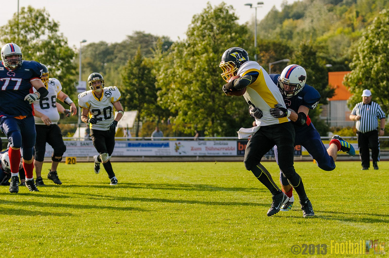 Kreis Heinsberg Bisons vs. Düsseldorf Bulldozer - 03.10.2013 Kreis Heinsberg Bisons vs. Düsseldorf Bulldozer (6:36) 