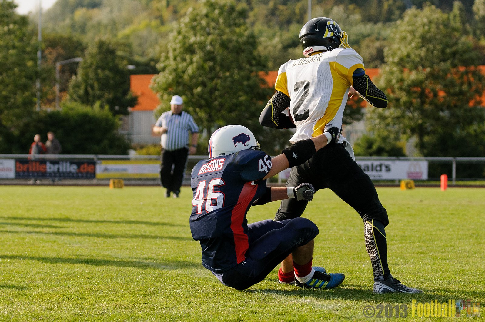 Kreis Heinsberg Bisons vs. Düsseldorf Bulldozer - 03.10.2013 Kreis Heinsberg Bisons vs. Düsseldorf Bulldozer (6:36) 