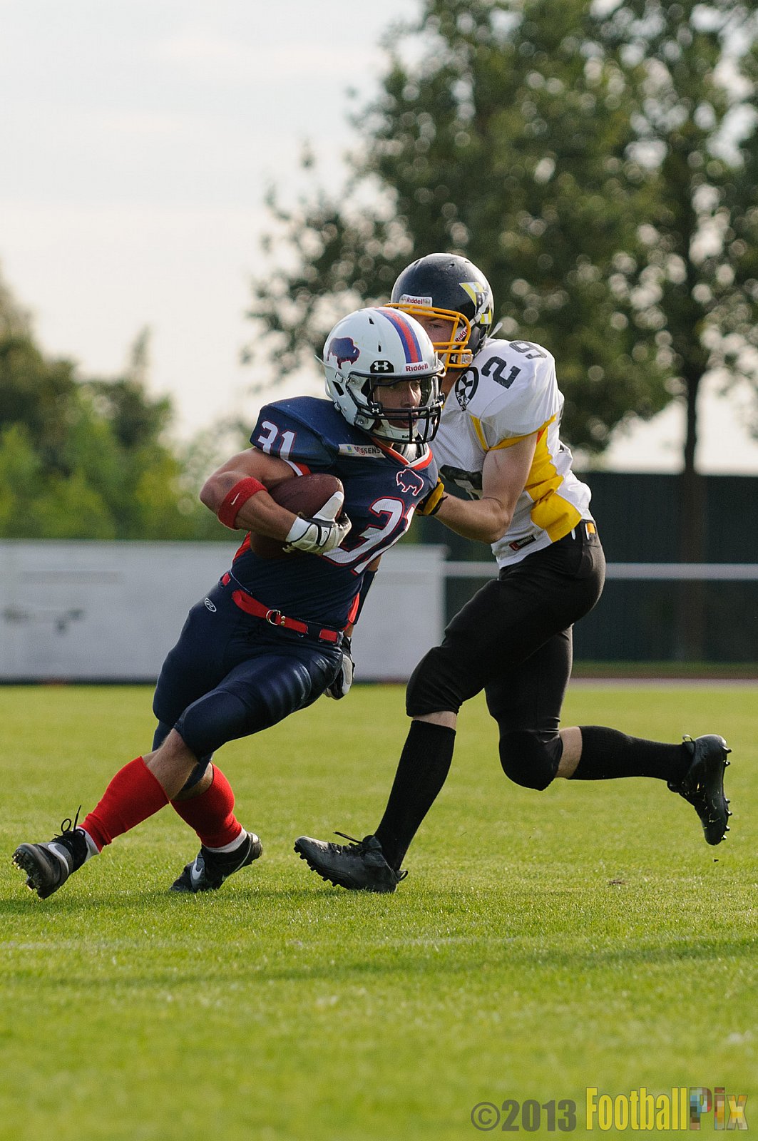 Kreis Heinsberg Bisons vs. Düsseldorf Bulldozer - 03.10.2013 Kreis Heinsberg Bisons vs. Düsseldorf Bulldozer (6:36) 