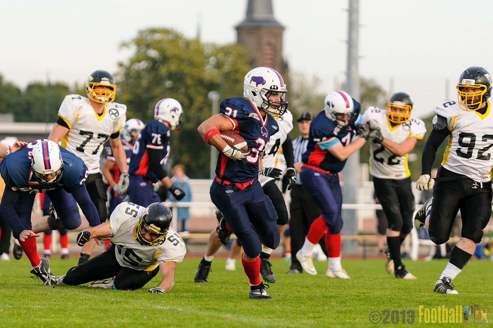 Kreis Heinsberg Bisons vs. Düsseldorf Bulldozer - 03.10.2013 Kreis Heinsberg Bisons vs. Düsseldorf Bulldozer (6:36) 
