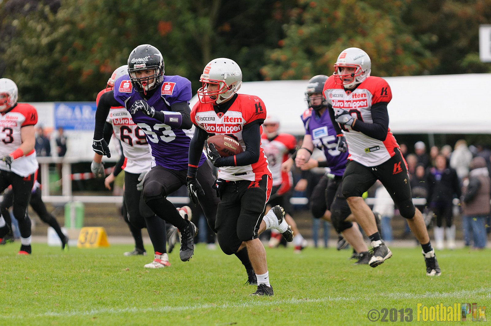 Langenfeld Longhorns vs. Solingen Paladins - 13.10.2013 Langenfeld Longhorns vs. Solingen Paladins (46:6) 