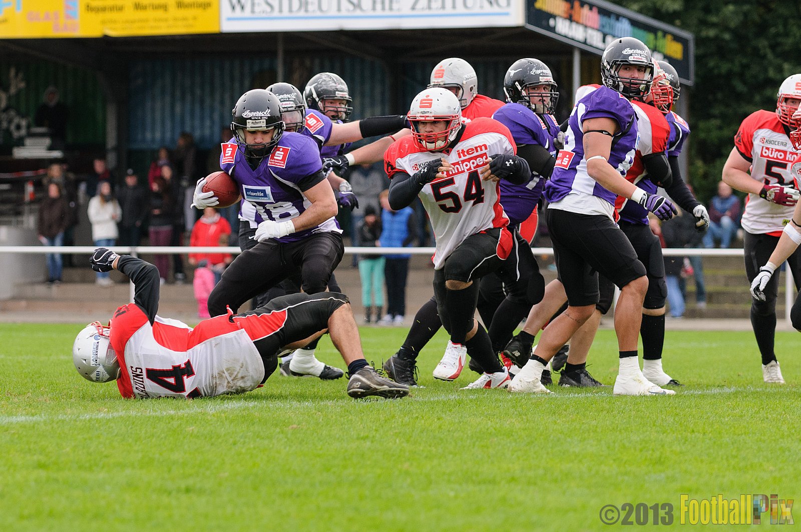 Langenfeld Longhorns vs. Solingen Paladins - 13.10.2013 Langenfeld Longhorns vs. Solingen Paladins (46:6) 