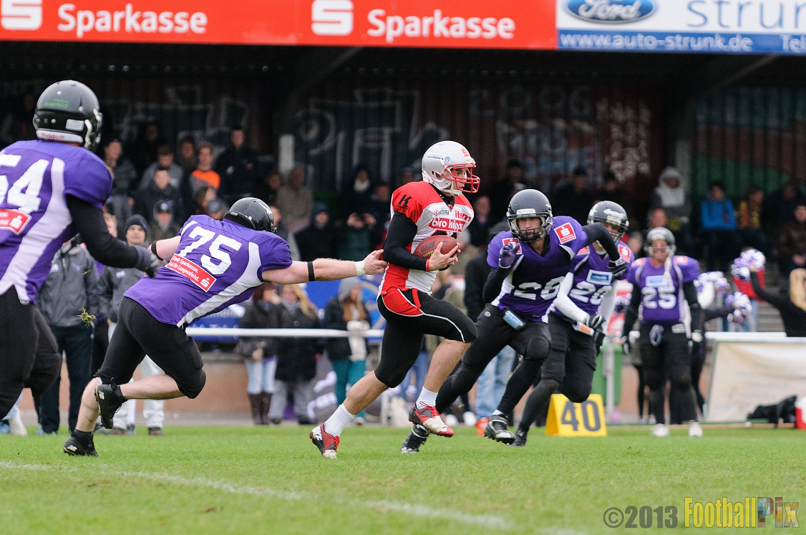 Langenfeld Longhorns vs. Solingen Paladins - 13.10.2013 Langenfeld Longhorns vs. Solingen Paladins (46:6) 