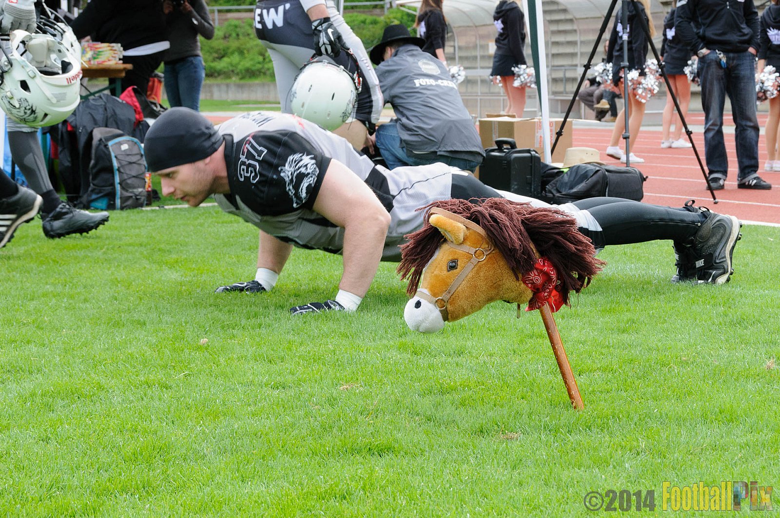 Mönchengladbach Wolfpack vs. Aachen Vampires - 13.04.2014 Mönchengladbach Wolfpack vs. Aachen Vampires (8:8)