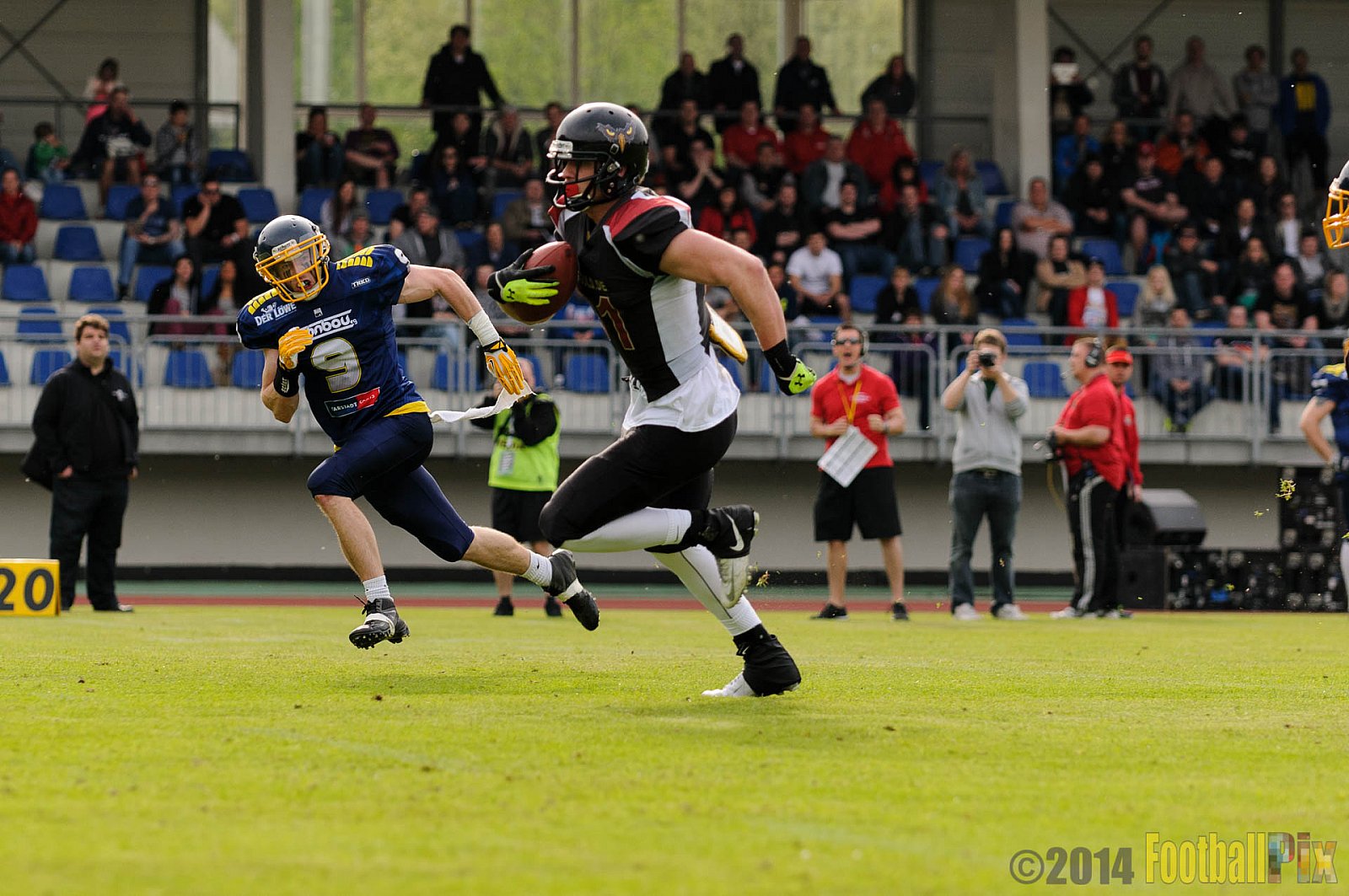 Essen Assindia Cardinals vs. Köln Falcons - 12.04.2014 Essen Assindia Cardinals vs. Köln Falcons (9:61)