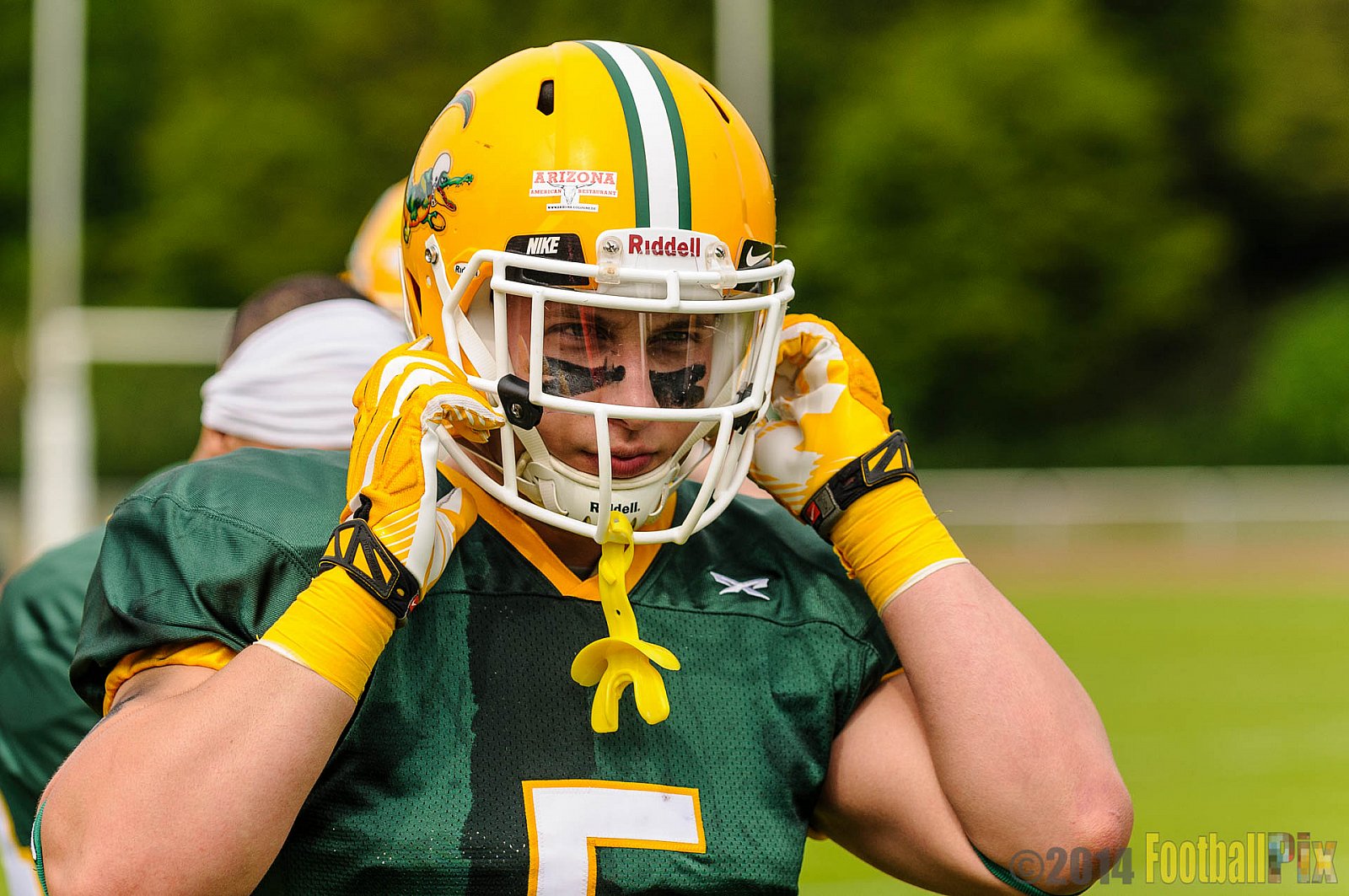 Cologne Crocodiles vs. Bielefeld Bulldogs - 26.04.2014 GFL2 Nord: Cologne Crocodiles vs. Bielefeld Bulldogs (27:49)