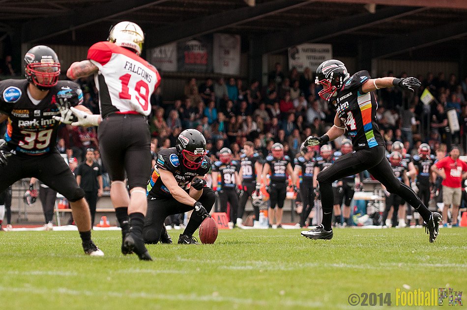 Düsseldorf Panther vs. Köln Falcons - 26.04.2014 GFL Nord: Düsseldorf Panther vs. Köln Falcons (25:27)