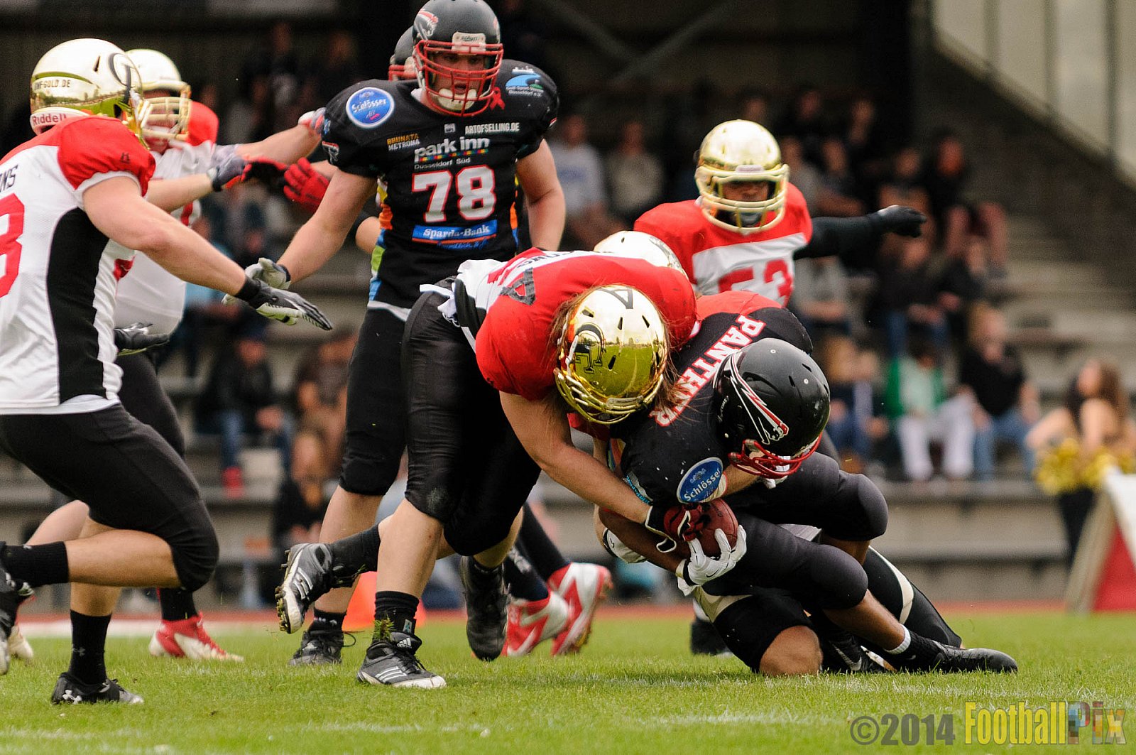 Düsseldorf Panther vs. Köln Falcons - 26.04.2014 GFL Nord: Düsseldorf Panther vs. Köln Falcons (25:27)