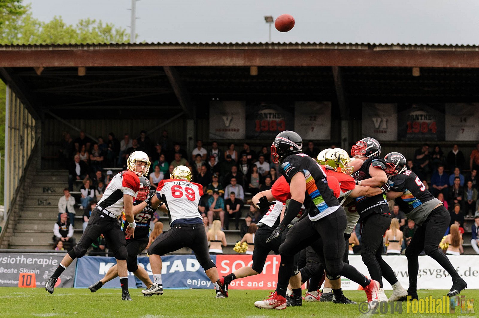 Düsseldorf Panther vs. Köln Falcons - 26.04.2014 GFL Nord: Düsseldorf Panther vs. Köln Falcons (25:27)