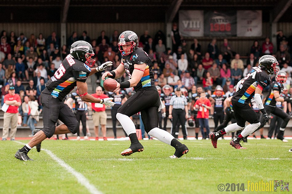 Düsseldorf Panther vs. Köln Falcons - 26.04.2014 GFL Nord: Düsseldorf Panther vs. Köln Falcons (25:27)