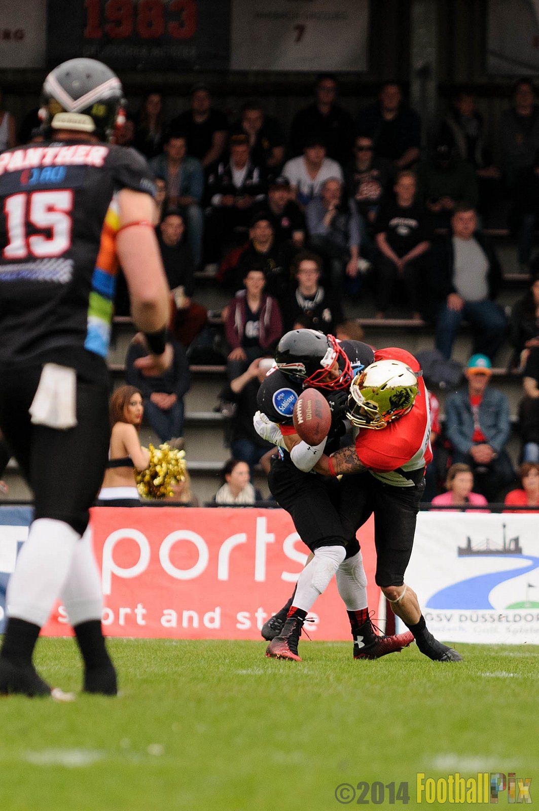 Düsseldorf Panther vs. Köln Falcons - 26.04.2014 GFL Nord: Düsseldorf Panther vs. Köln Falcons (25:27)