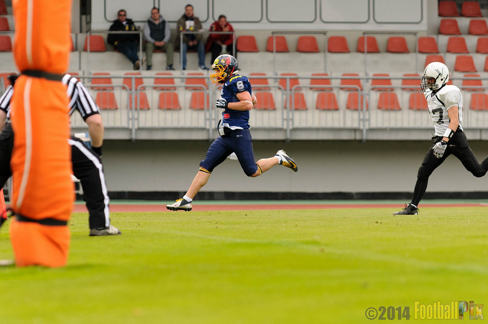 Essen Assindia Cardinals vs. Aachen Vampires - 03.05.2014 Essen Assindia Cardinals vs. Aachen Vampires (81:0)