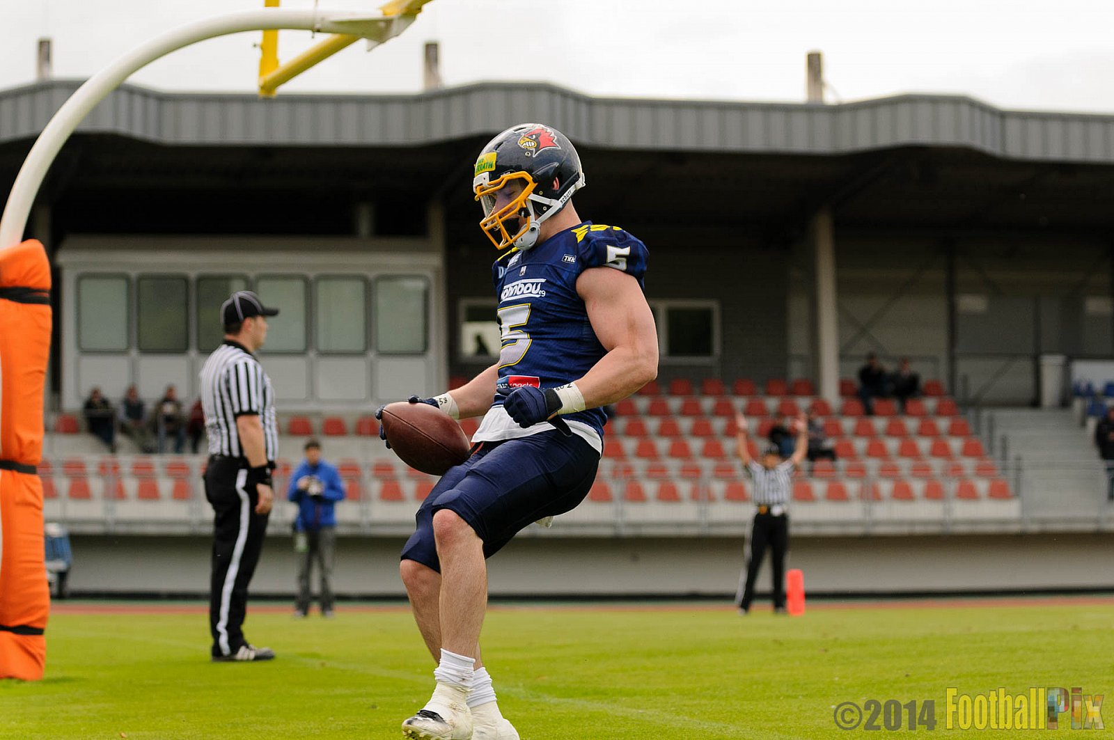 Essen Assindia Cardinals vs. Aachen Vampires - 03.05.2014 Essen Assindia Cardinals vs. Aachen Vampires (81:0)